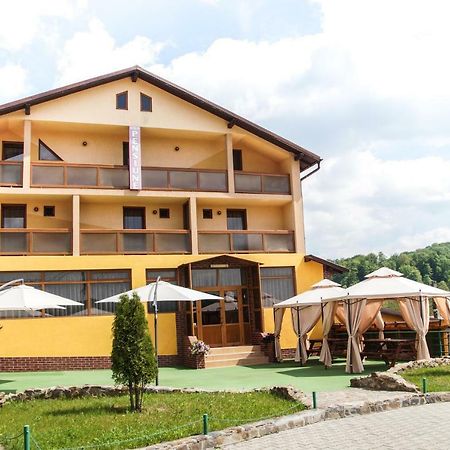 Pensiunea Nicol Hotel Valea Iasului Exterior photo