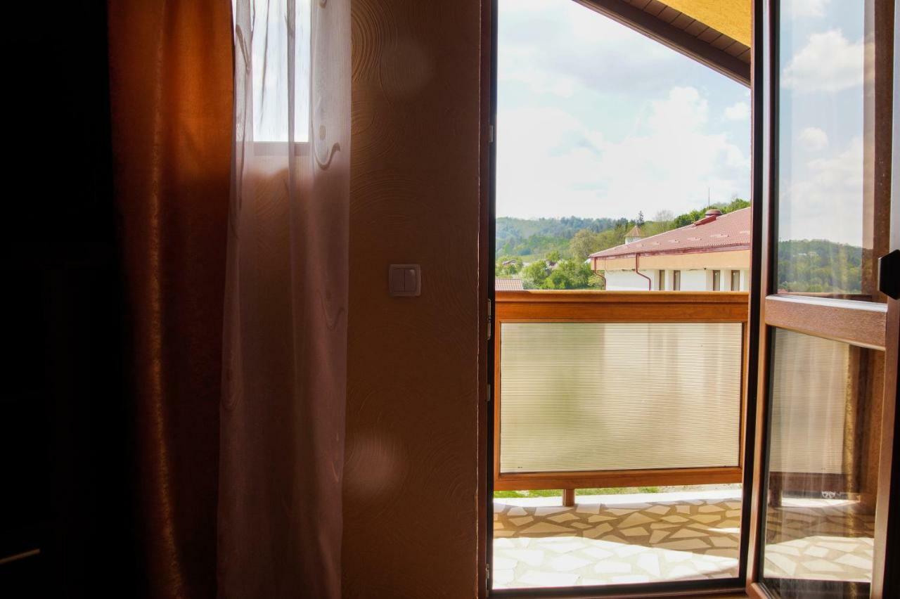 Pensiunea Nicol Hotel Valea Iasului Exterior photo